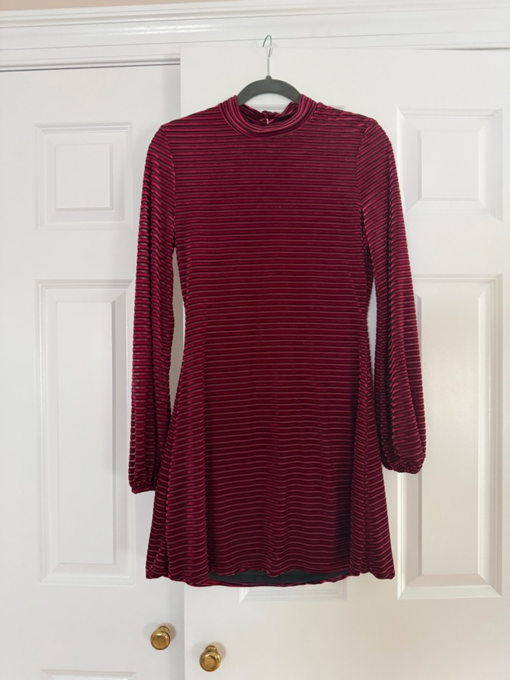 Lulu's Ribbed Velvet Long-Sleeve Swing Dress in Burgundy